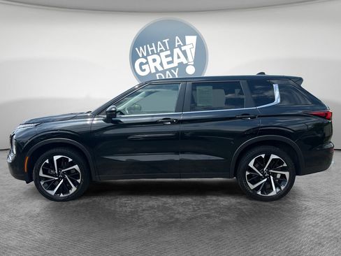 Used 2023 Mitsubishi Outlander SE AWD/4WD image 7