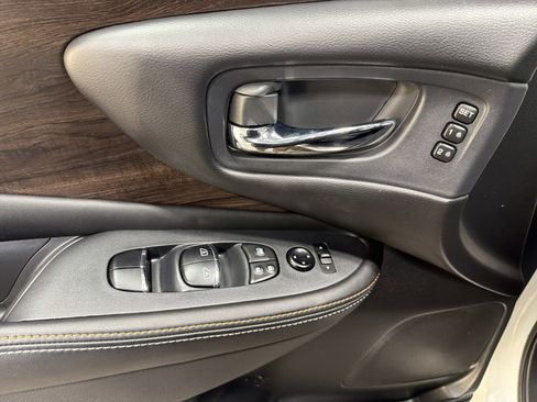 Used 2024 Nissan Murano Platinum w/ Cargo Package image 19