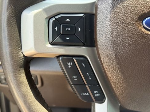 Used 2018 Ford F150 King Ranch w/ Equipment Group 601A Luxury AWD/4WD image 16