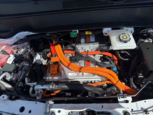 New 2027 Chevrolet Bolt LT FWD image 29