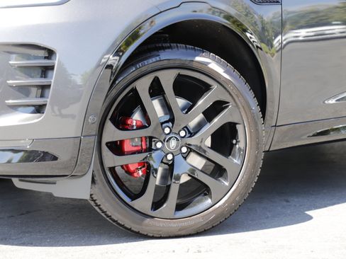 Certified 2025 Land Rover Discovery Sport Dynamic SE AWD/4WD image 2