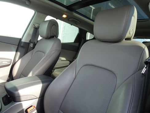 Used 2017 Hyundai Santa Fe Sport w/ 2.0T Ultimate Tech Package 05 image 11