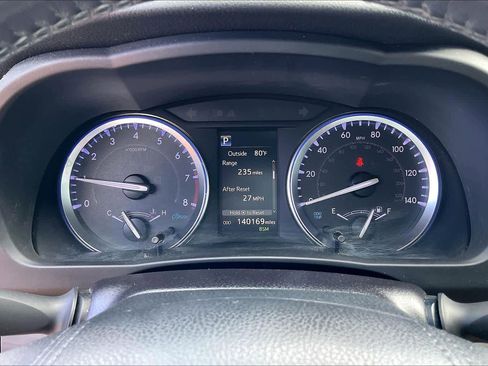 Used 2019 Toyota Highlander XLE image 20