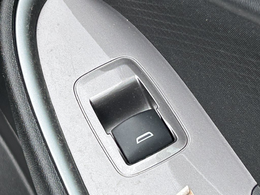 Used 2024 Chevrolet Malibu LT FWD image 34