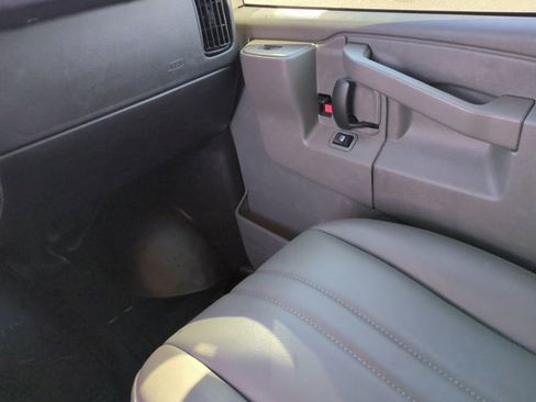 Used 2025 Chevrolet Express 2500 w/ Driver Convenience Package image 17
