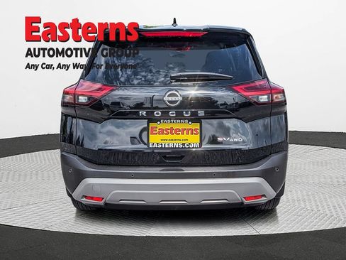 Used 2023 Nissan Rogue SV AWD/4WD image 5