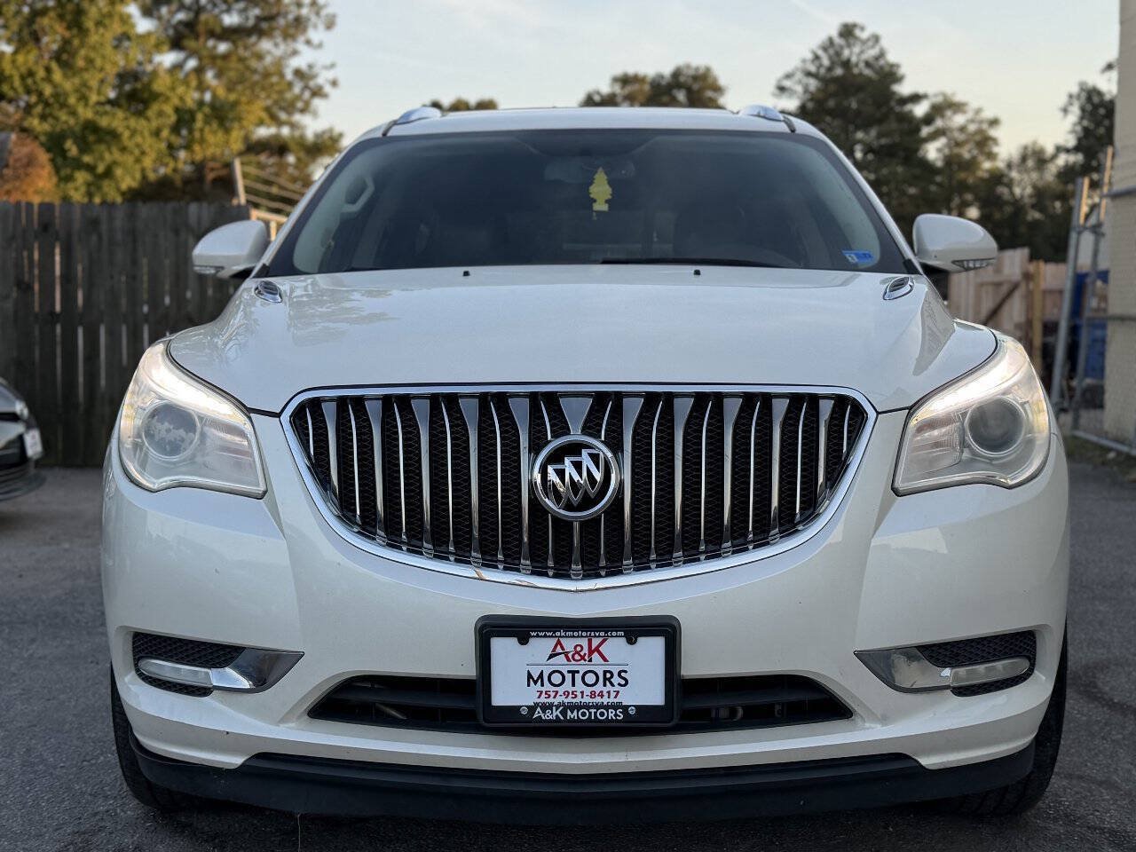 Used 2013 Buick Enclave Leather FWD image 3