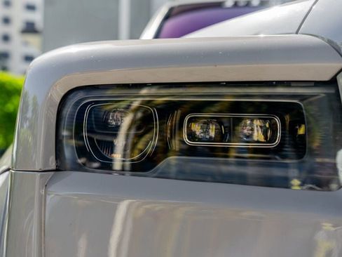 Used 2021 Rolls-Royce Cullinan Sport Utility image 8