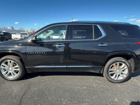 Used 2020 Chevrolet Traverse High Country w/ LPO, Floor Liner Package AWD/4WD image 5