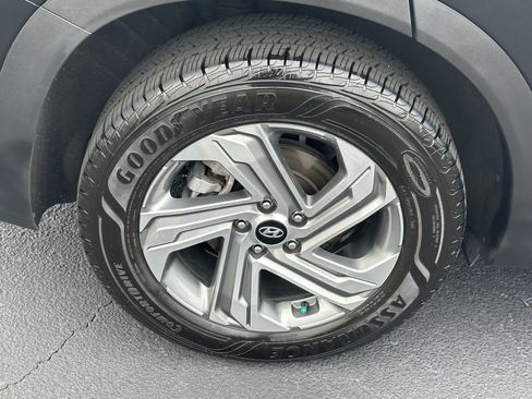 Used 2022 Hyundai Santa Fe SEL w/ Convenience + Premium Package FWD image 17
