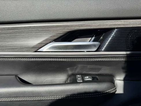 Used 2023 Jeep Wagoneer Series III w/ Convenience Group I AWD/4WD image 51