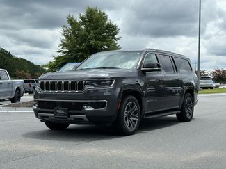 Used 2023 Jeep Wagoneer L Series II AWD/4WD video 1