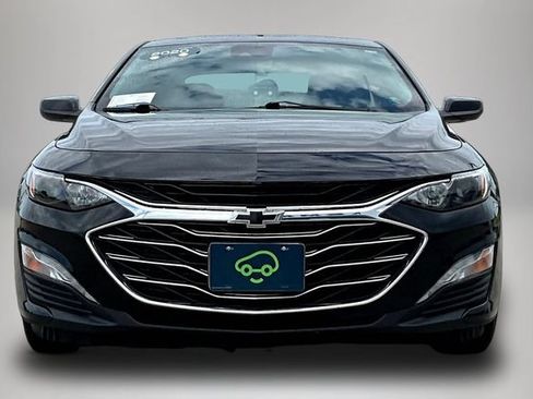 Used 2020 Chevrolet Malibu LT w/ Leather Package FWD image 2