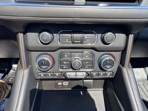 Certified 2023 Chevrolet Tahoe High Country w/ LPO, Illumination Package image 28