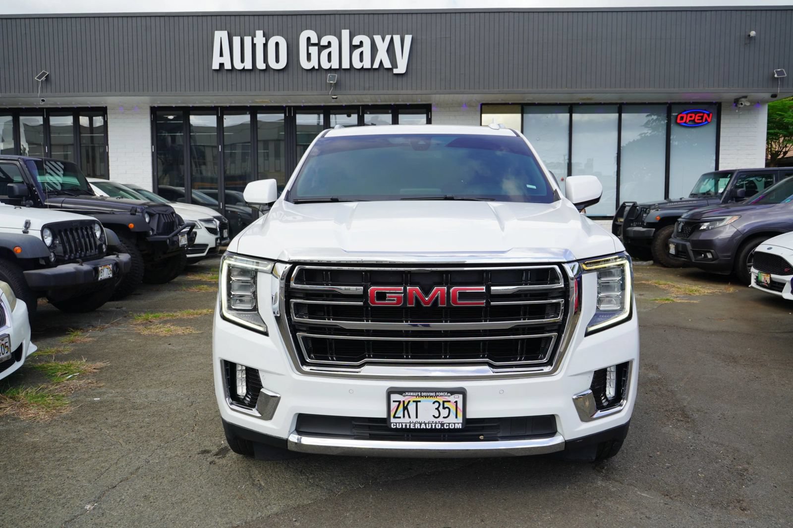 Used 2021 GMC Yukon SLT AWD/4WD image 2