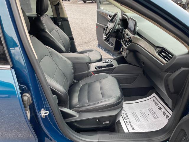 Used 2020 Ford Escape Titanium AWD/4WD image 27