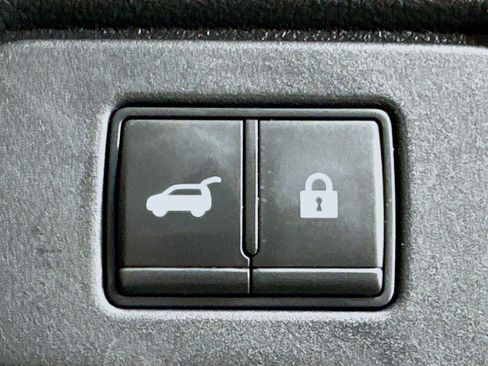 Used 2022 Nissan Pathfinder SL w/ SL Premium Package image 32