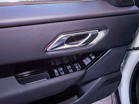 New 2026 Land Rover Range Rover Velar Dynamic SE image 32