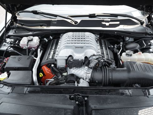 Used 2016 Dodge Challenger SRT Hellcat RWD image 35