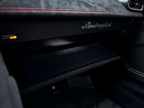 Used 2022 Lamborghini Huracan STO image 77