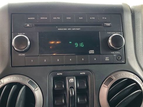 Certified 2018 Jeep Wrangler Unlimited Sport S image 14