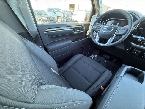 New 2026 GMC Sierra 1500 SLE image 18