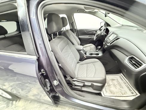 Used 2018 Chevrolet Equinox LT image 23