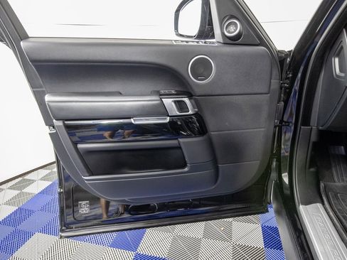 Used 2017 Land Rover Range Rover Supercharged image 13
