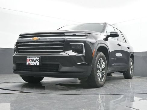 Used 2024 Chevrolet Traverse LT FWD image 49