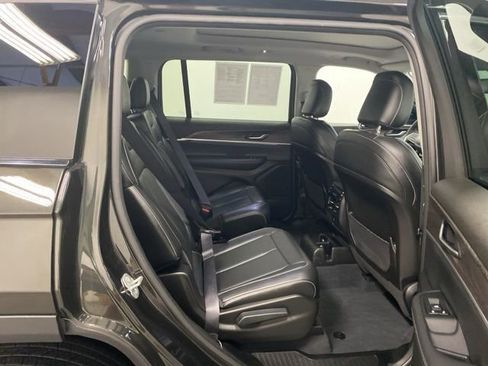 Used 2023 Jeep Grand Cherokee L Limited AWD/4WD image 29