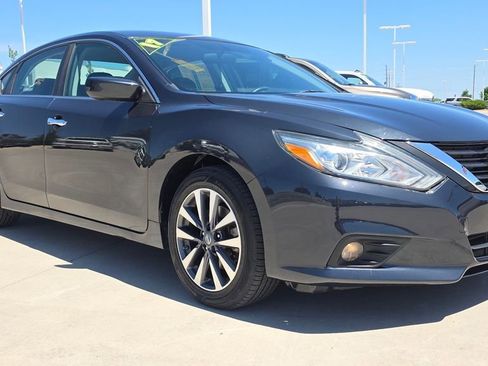 Used 2017 Nissan Altima 2.5 SV FWD image 7