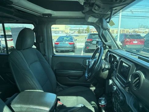 Used 2021 Jeep Wrangler Unlimited Sport image 16