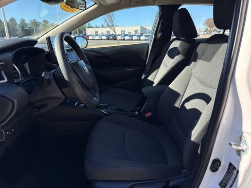 Used 2022 Toyota Corolla LE image 13