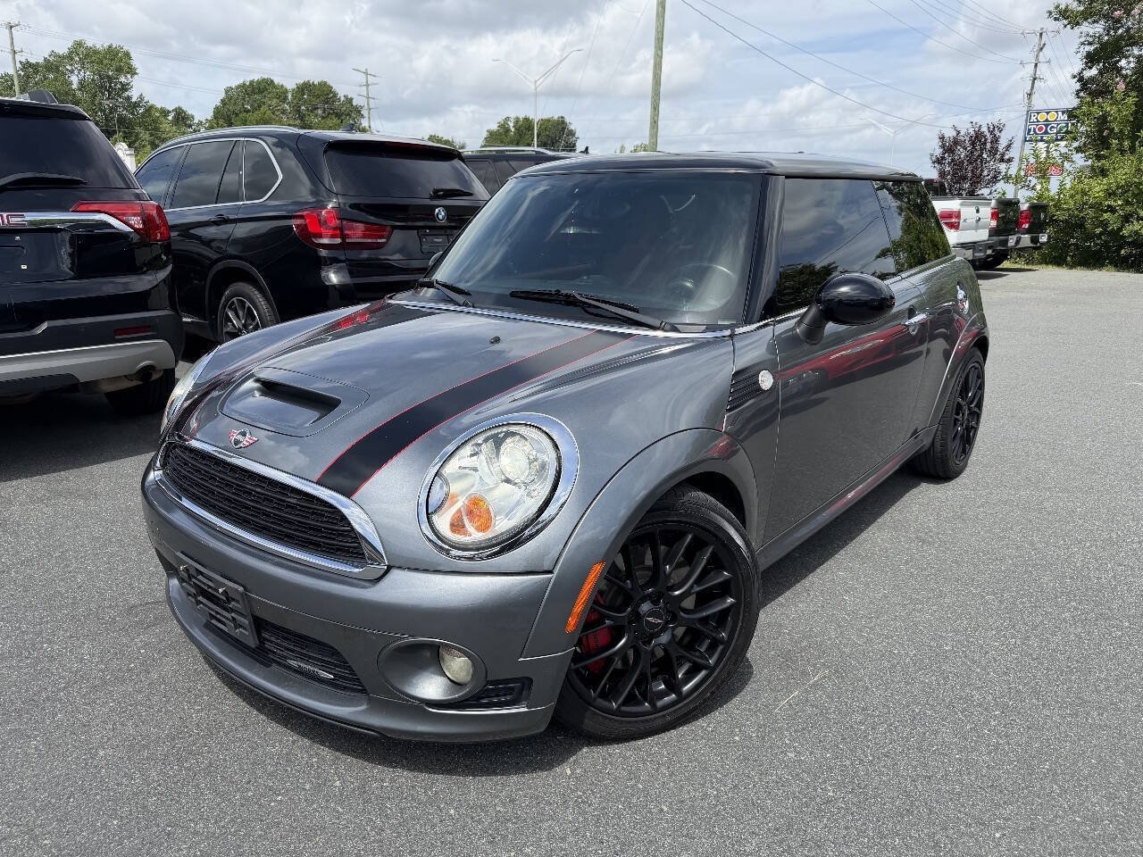 Used 2010 MINI Cooper John Cooper Works FWD image 1
