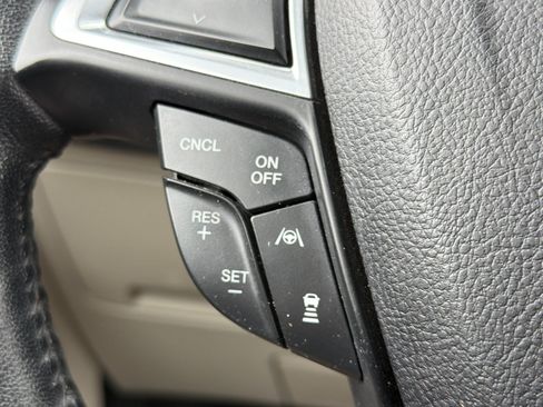 Used 2020 Ford Edge Titanium w/ Equipment Group 301A AWD/4WD image 29