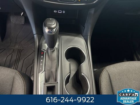 Used 2020 Chevrolet Equinox LT w/ Driver Convenience Package FWD image 16
