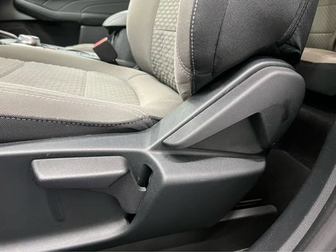 Used 2022 Ford Escape SE w/ Cold Weather Package image 16