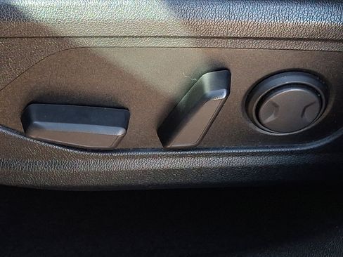 Used 2025 Kia Sorento S image 26