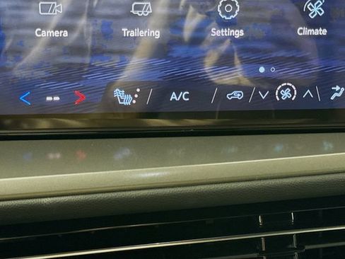 New 2026 Chevrolet Traverse LT w/ Driver Confidence Package AWD/4WD image 21