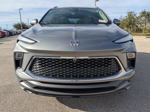 Used 2024 Buick Encore GX Avenir w/ Avenir Technology Package image 3