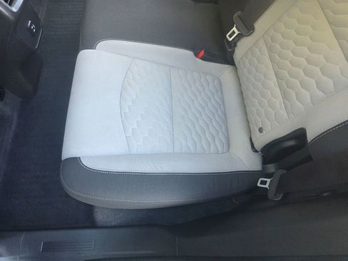 Used 2020 Chevrolet Equinox LS w/ LS Convenience Package image 22