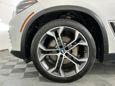 Certified 2022 BMW X5 xDrive40i w/ Parking Assistance Package AWD/4WD image 34