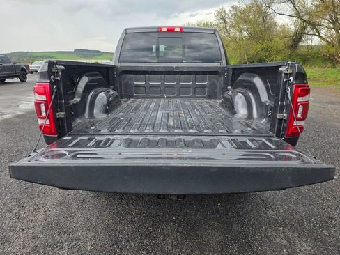Used 2024 RAM 2500 Laramie AWD/4WD image 9