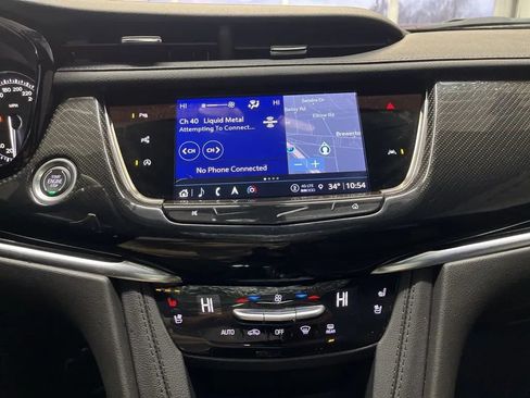 Used 2024 Cadillac XT6 Sport w/ Technology Package image 21