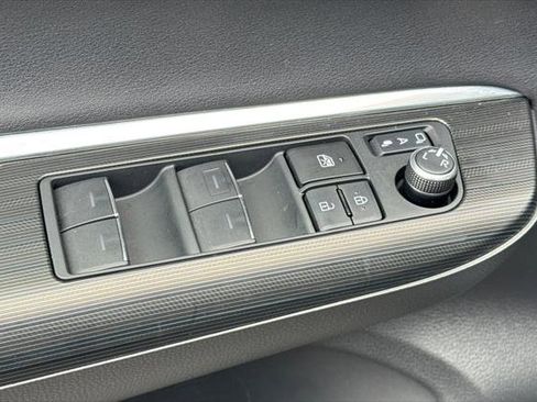 Certified 2024 Toyota Venza Limited AWD/4WD image 14