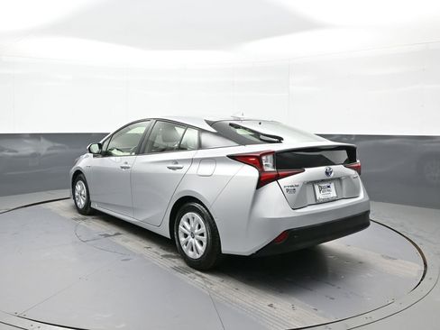 Certified 2022 Toyota Prius LE image 8