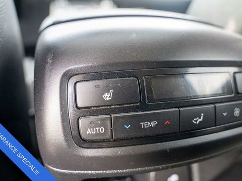 Certified 2022 Hyundai Palisade SEL w/ 8P Bench Seat Package image 17