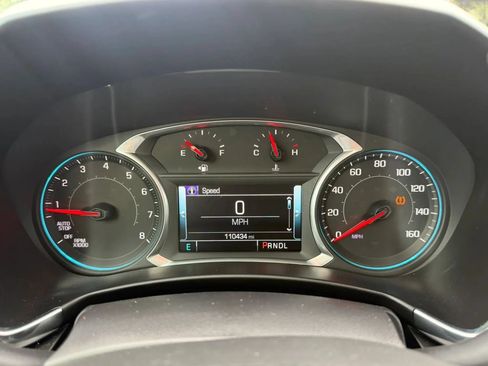 Used 2018 Chevrolet Equinox Premier FWD image 21