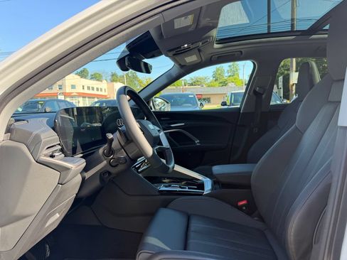 Used 2025 Audi Q5 Premium Plus w/ Premium Plus AWD/4WD image 17