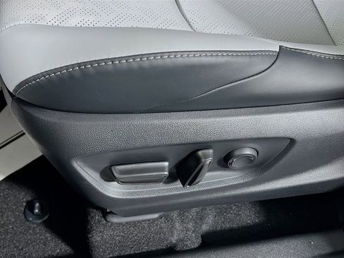 New 2026 Subaru Solterra image 15